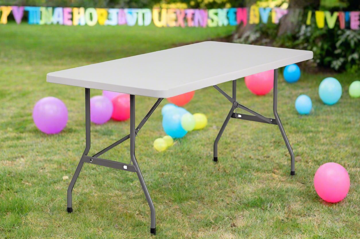 6 ft Folding Table