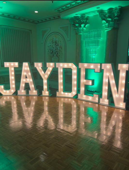Wood Marquee A to Z 4 ft